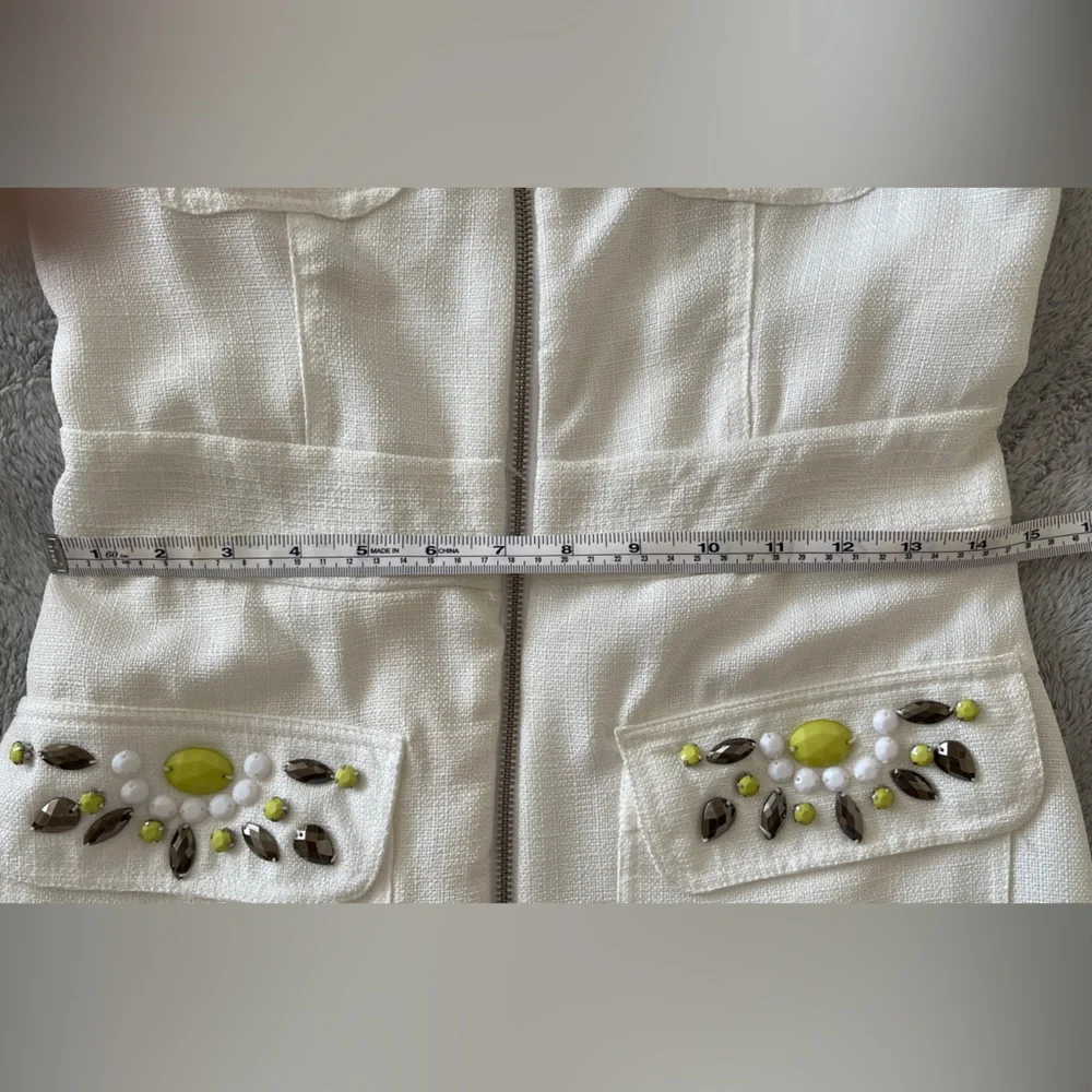 XOXO White with Green/Gold Pocket Embellishments‎ - Picture 9 of 11